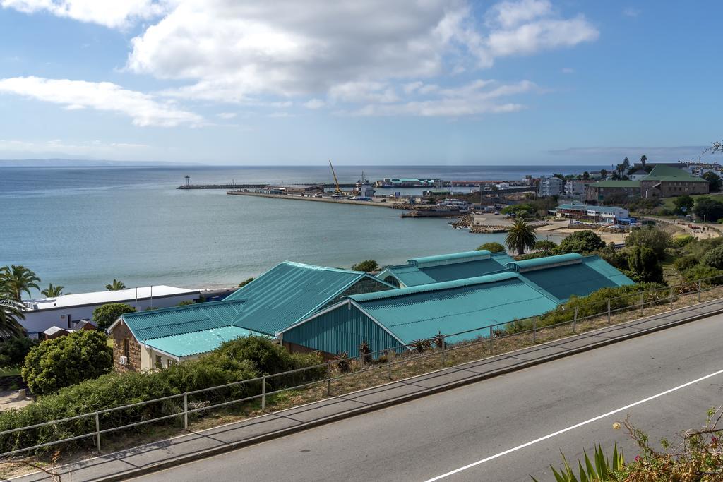 The White House Apartment Mossel Bay Exterior photo
